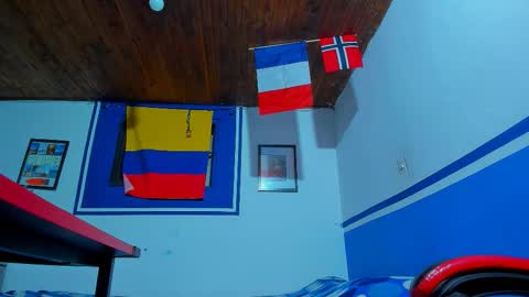 MAX online show from February 12, 11:00 pm