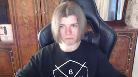 Max online show from January 27, 1:09 pm