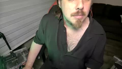 Max online show from April 26, 3:15 am