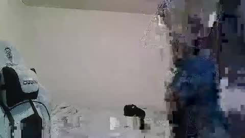 Snapshot of maxryderr chatting on September 30, 12:59 am Max Ryder online show from September 30, 12:59 am