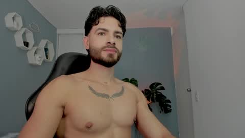 Maxi online show from March 29, 1:27 am