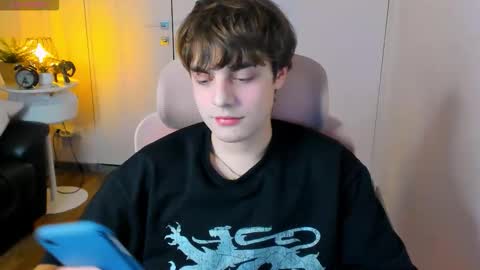 Snapshot of maxvibee chatting on February 28, 7:59 pm Max online show from February 28, 7:59 pm