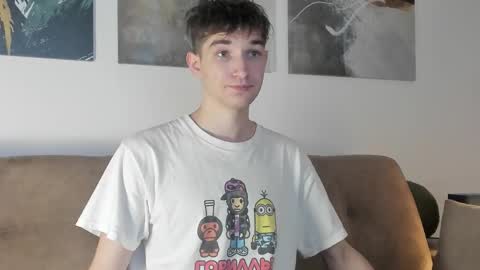 Snapshot of maxwellchik chatting on September 13, 7:24 pm maxwellchik online show from September 13, 7:24 pm