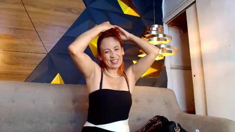 Snapshot of maxx_caprice chatting on September 19, 11:11 am gabby online show from September 19, 11:11 am