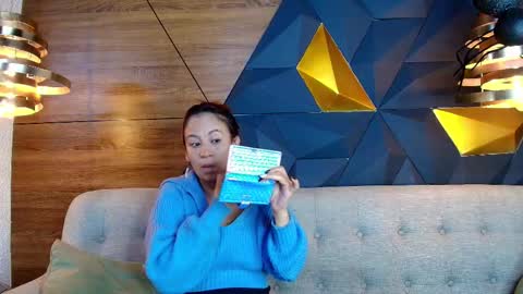 Snapshot of maxx_caprice chatting on November 5, 2:44 am gabby online show from November 5, 2:44 am