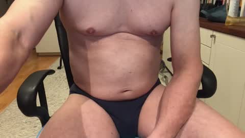 Snapshot of maxx_martin chatting on November 17, 4:18 am Max online show from November 17, 4:18 am