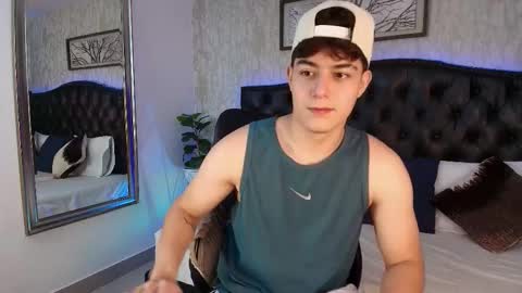 Snapshot of maxxicruz chatting on November 17, 6:24 pm Maxxi online show from November 17, 6:24 pm