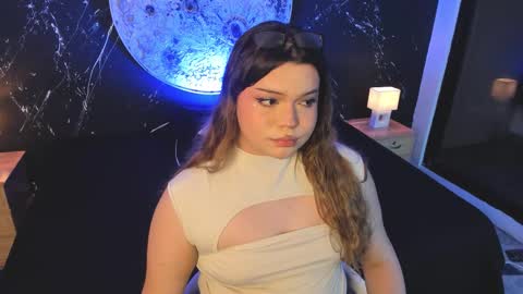 Snapshot of maxxxine_ chatting on October 5, 4:00 am Maxine Minx online show from October 5, 4:00 am