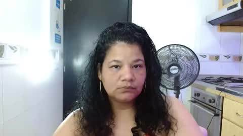 Snapshot of may_fk chatting on December 23, 3:37 am may_fk online show from December 23, 3:37 am