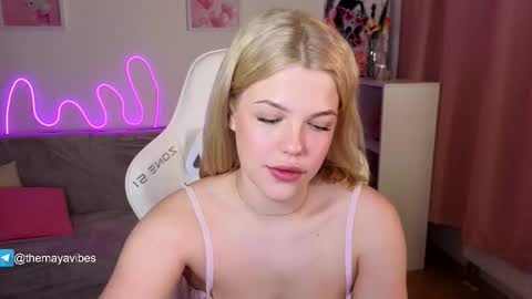 Maya online show from February 15, 3:36 am