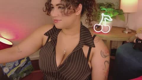 maya_house online show from April 1, 4:46 am