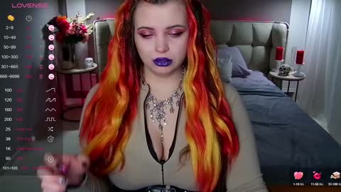 Maya Mils online show from February 4, 1:02 am