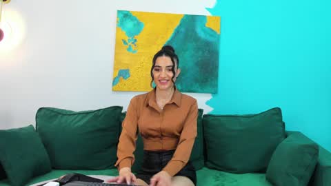 Snapshot of maya_rogerss chatting on January 27, 5:26 pm Maya online show from January 27, 5:26 pm