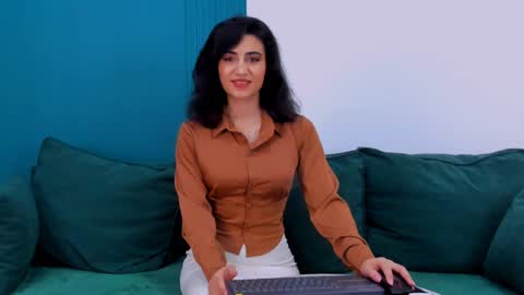 Snapshot of maya_rogerss chatting on February 2, 5:15 pm Maya online show from February 2, 5:15 pm