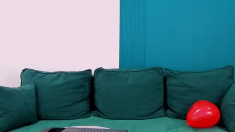 Snapshot of maya_rogerss chatting on February 14, 2:33 pm Maya online show from February 14, 2:33 pm