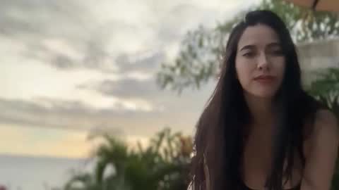 Maya and Alex online show from November 15, 9:39 am