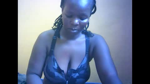 Snapshot of mayah_sexy chatting on March 2, 6:25 am mayah_sexy online show from March 2, 6:25 am