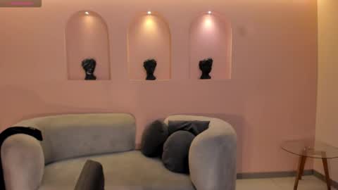 M A Y A    H O F F M A N online show from December 19, 1:51 pm