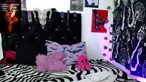 mayaredd online show from November 18, 11:48 pm