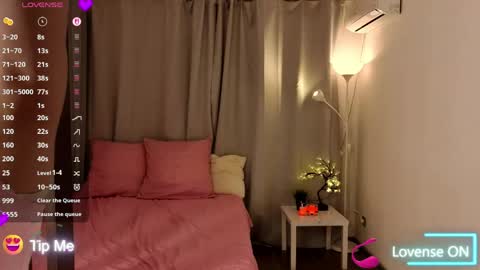 Alice online show from April 21, 4:12 pm