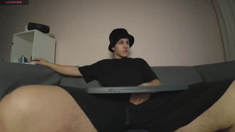 Slava and Alextatto online show from December 10, 6:38 pm