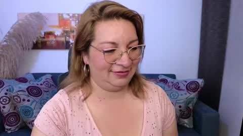 Mailyn online show from January 22, 10:59 pm