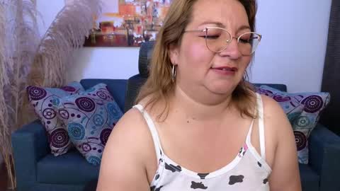 Mailyn online show from January 23, 2:02 am