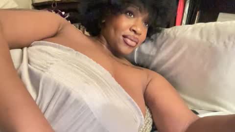 mayluvsu online show from March 15, 4:18 am