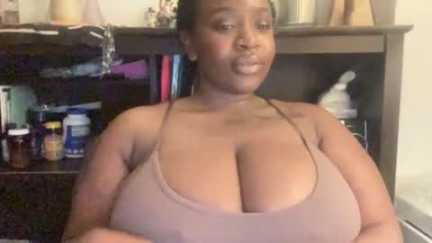 mayluvsu online show from April 18, 4:16 am