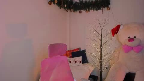 may online show from December 4, 8:39 pm