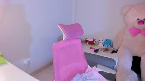 may online show from February 7, 9:07 pm