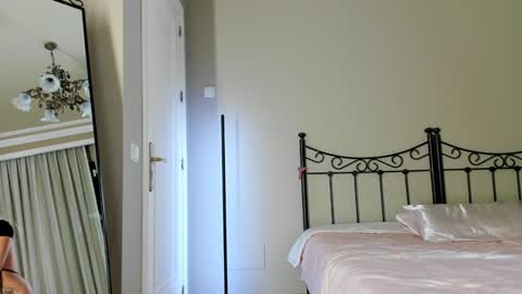 Maze online show from February 5, 5:09 pm