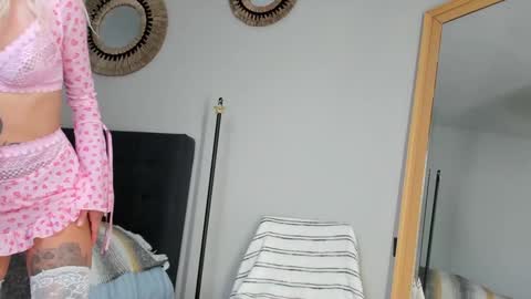 Maze online show from October 4, 1:20 pm