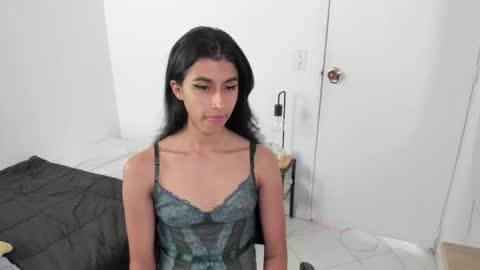 Snapshot of mazikeen_18 chatting on March 3, 1:39 pm mazikeen_18 online show from March 3, 1:39 pm