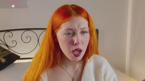 Snapshot of mazymayes chatting on November 10, 9:58 pm Mazy online show from November 10, 9:58 pm