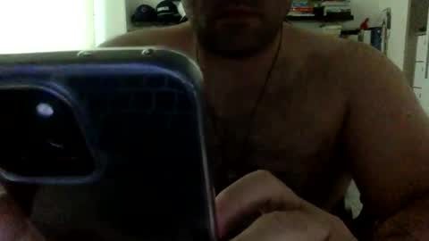 Snapshot of mbotve chatting on October 31, 9:05 pm VzlaMan online show from October 31, 9:05 pm