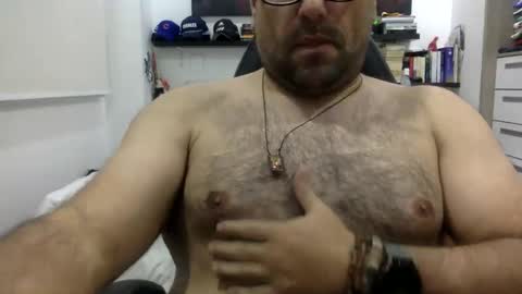 Snapshot of mbotve chatting on November 2, 11:29 pm VzlaMan online show from November 2, 11:29 pm