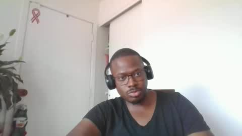 Mark online show from November 25, 7:03 pm