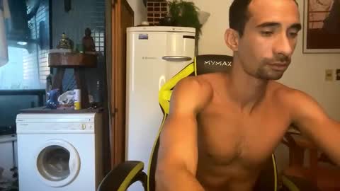 Snapshot of mdbisc chatting on January 31, 8:54 pm mdbisc online show from January 31, 8:54 pm