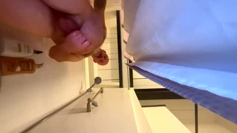 Snapshot of mdurand1137 chatting on December 13, 10:04 pm Dens cam online show from December 13, 10:04 pm