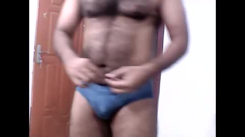 Snapshot of me_hai12 chatting on February 15, 12:26 am me_hai12 online show from February 15, 12:26 am