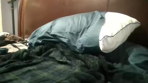 Snapshot of me_likey88 chatting on December 21, 1:07 pm yung n hung online show from December 21, 1:07 pm