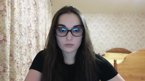 Melissa online show from February 11, 6:33 pm