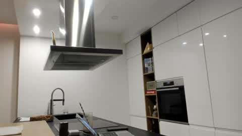 Snapshot of mealphamale chatting on January 1, 5:44 pm Alpha Male online show from January 1, 5:44 pm