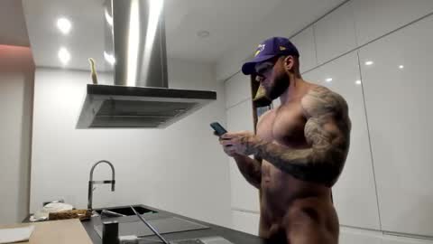 Snapshot of mealphamale chatting on January 22, 5:59 pm Alpha Male online show from January 22, 5:59 pm