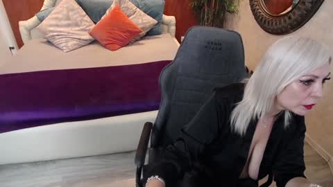 meamandax online show from January 21, 2:26 pm