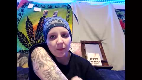 Snapshot of meateater7455 chatting on September 15, 3:17 am meateater7455 online show from September 15, 3:17 am