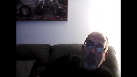 Snapshot of meathome3 chatting on January 15, 4:04 am me at home online show from January 15, 4:04 am