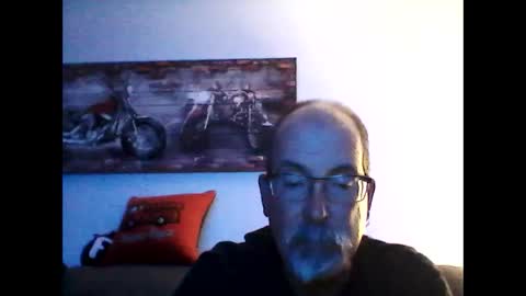 Snapshot of meathome3 chatting on September 17, 2:57 am me at home online show from September 17, 2:57 am