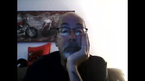 Snapshot of meathome3 chatting on November 10, 3:38 am me at home online show from November 10, 3:38 am